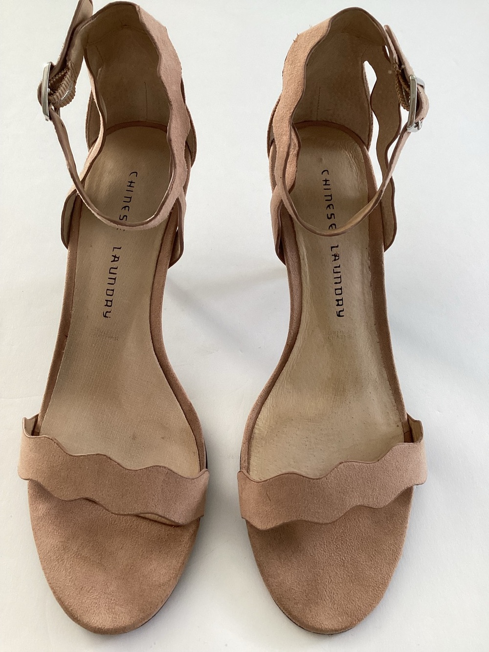 Chinese Laundry Micro Suede Rosie Dark Nude Sandal Size 8.5